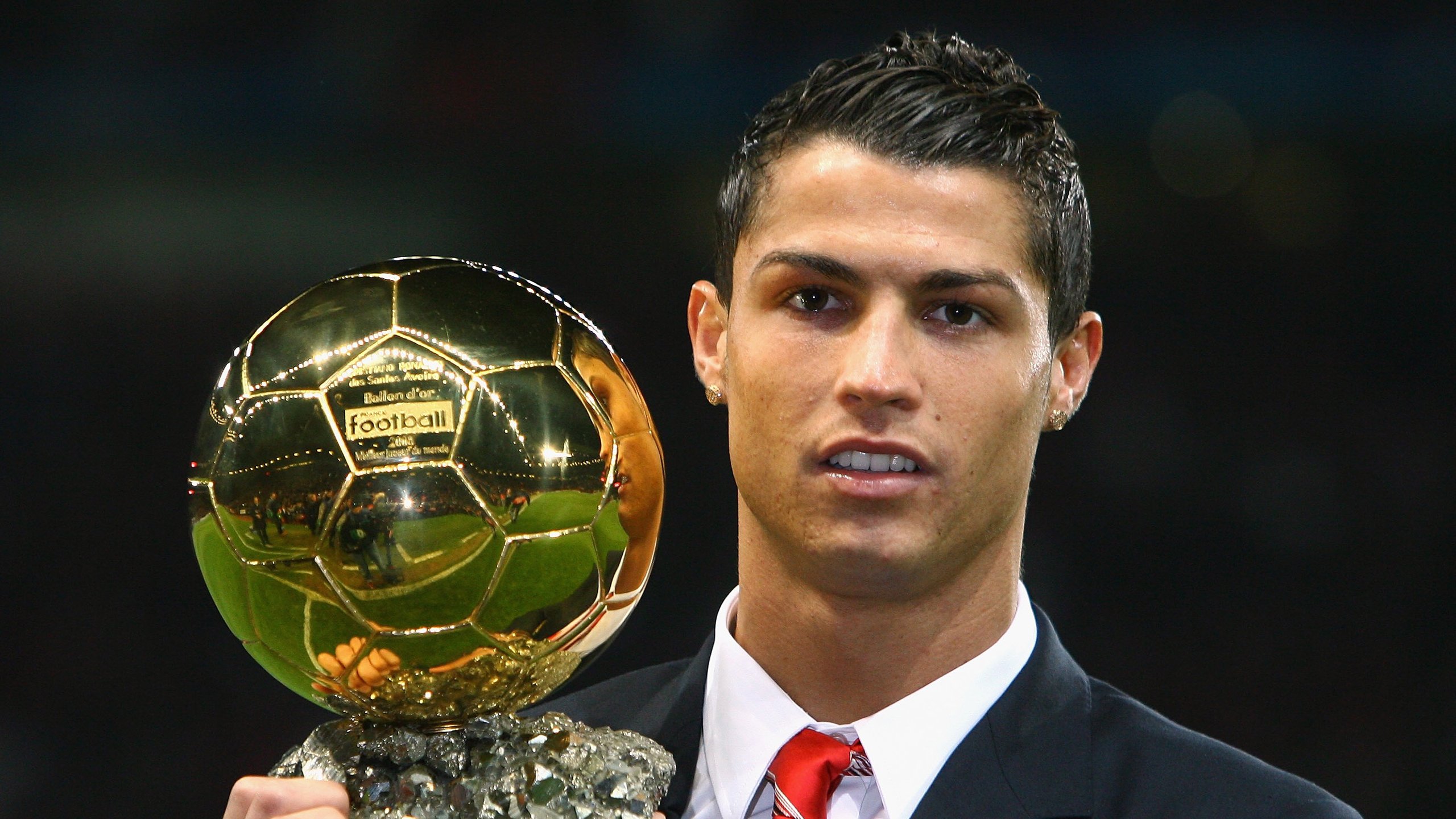 美洲杯创新的赛场环境设计，美洲杯奖杯设计