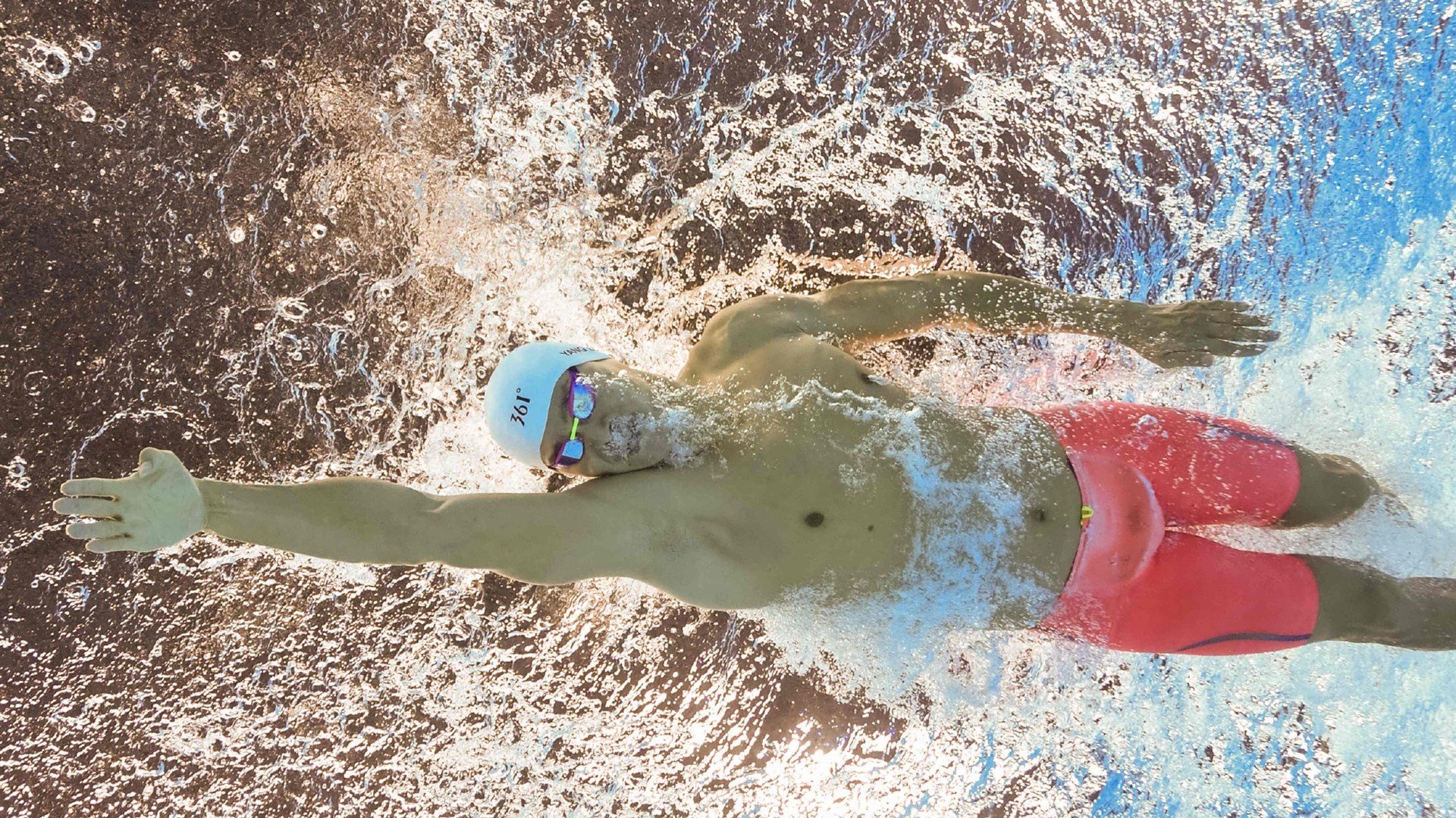 我国游泳新星崛起!柯正文一日两破全国短池纪录,开启荣耀新篇章