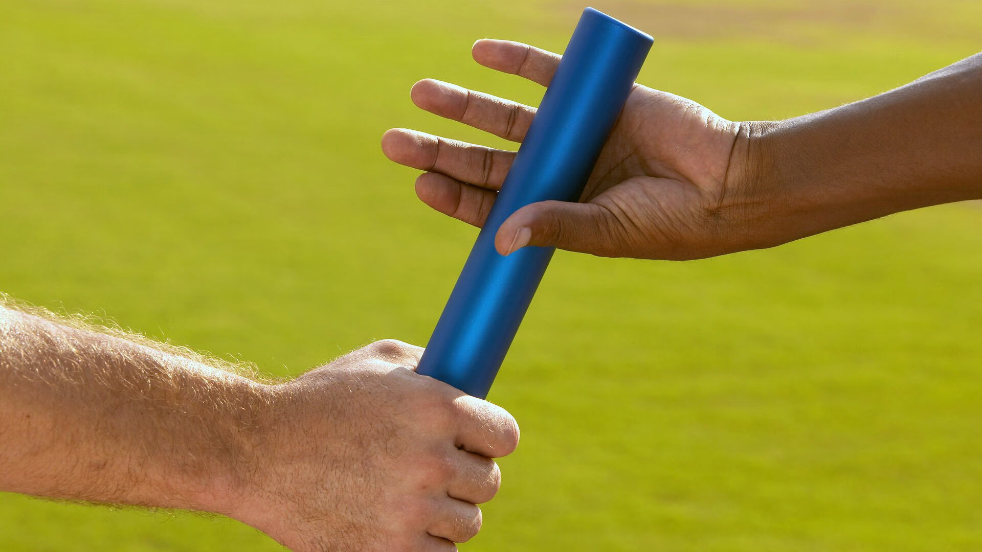 新帅带领药厂9人首胜到手，滕哈赫离职惹关注，滕哈格曼联